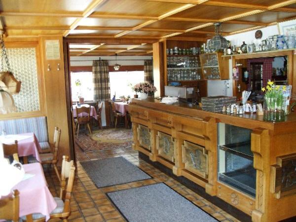 Gasthaus - Pension - Café Dörfl Kiefersfelden Extérieur photo