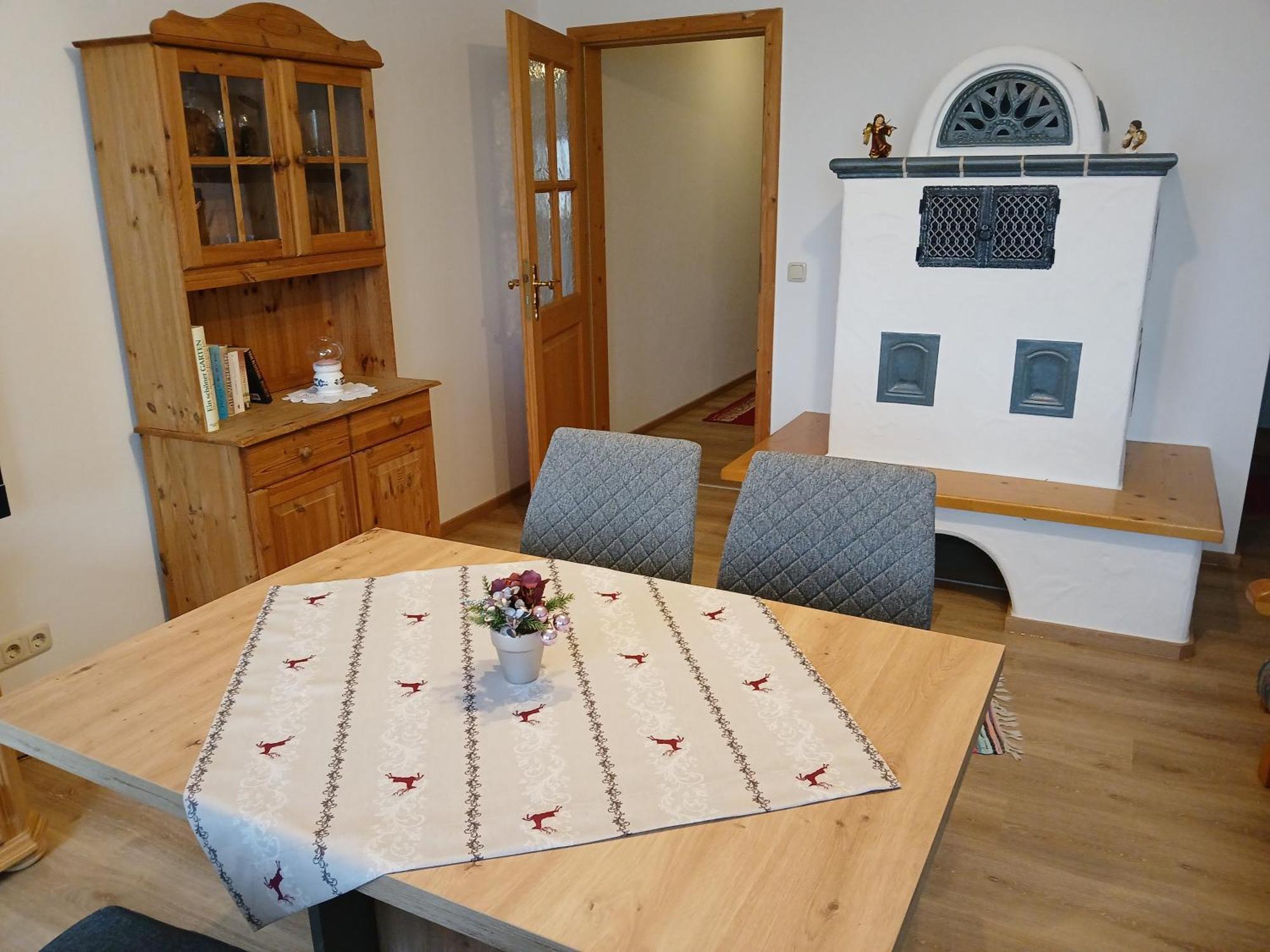 Gasthaus - Pension - Café Dörfl Kiefersfelden Extérieur photo